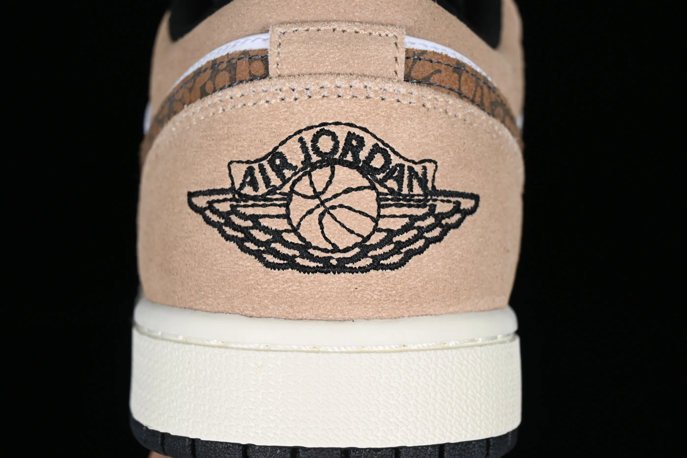 All categories Air Jordan Jordan series basketball shoes Air Jordan 1 Low Air Jordan 1 Low AJ1 Joe 1 white and yellow burst pattern low-top cultural casual sneakers DZ4130-201